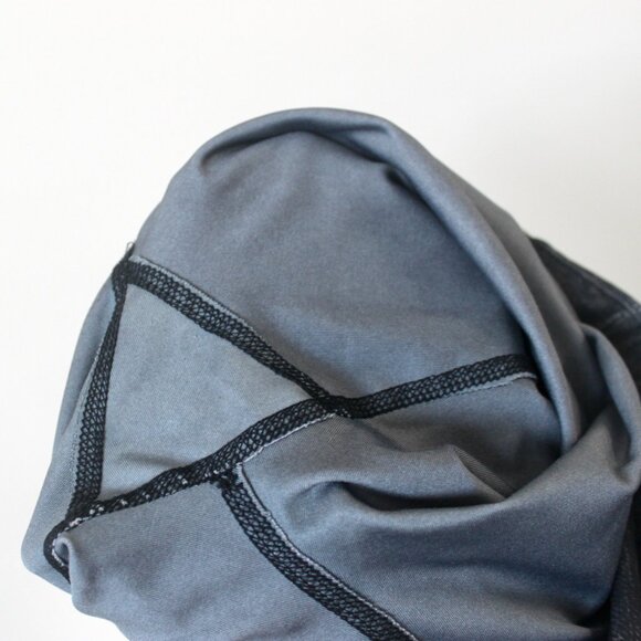 Evolution and Creation Active Distressed Grey Skull Athleisure Leggings Small - Picture 4 of 5